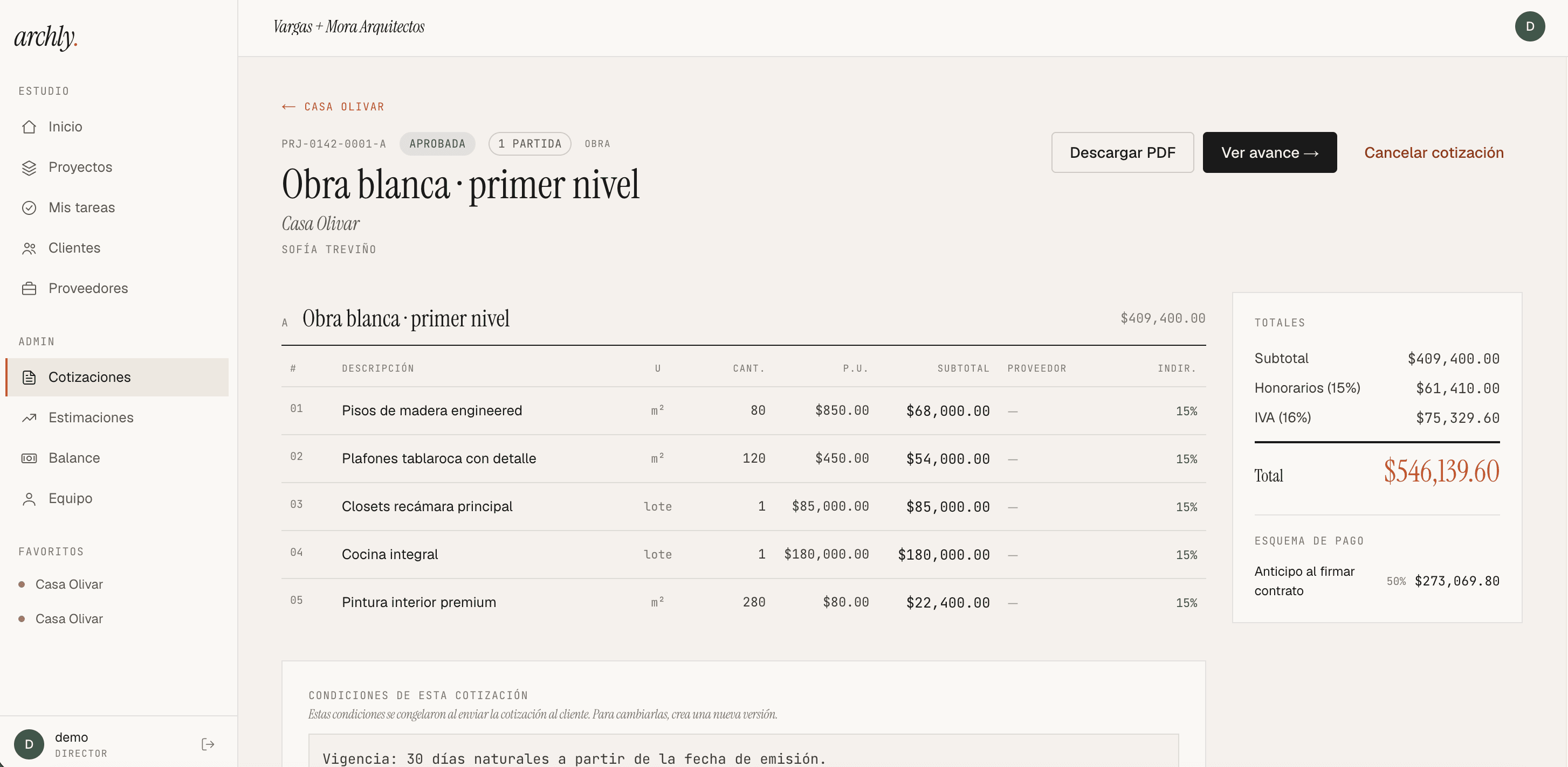 Editor de cotización mostrando partidas, costos y subtotales